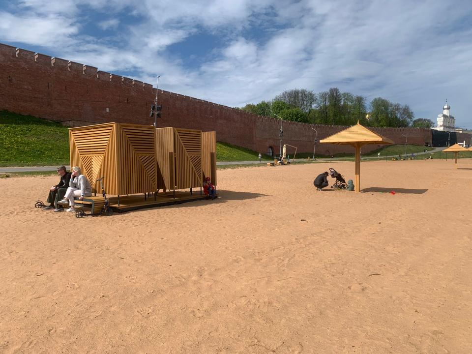 Пляж у стен кремля и рояль в кустах: в Новгороде идет большое благоустройство